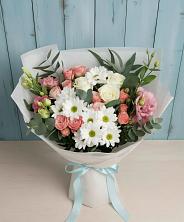 Букет цветов из:  Розы, Лизиантусы и Хризантемы в Снежногорске