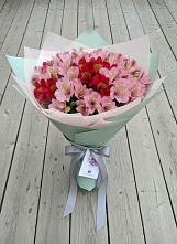 Букет цветов из:  Альстромерии #REPLACE_PRED# Снежногорске