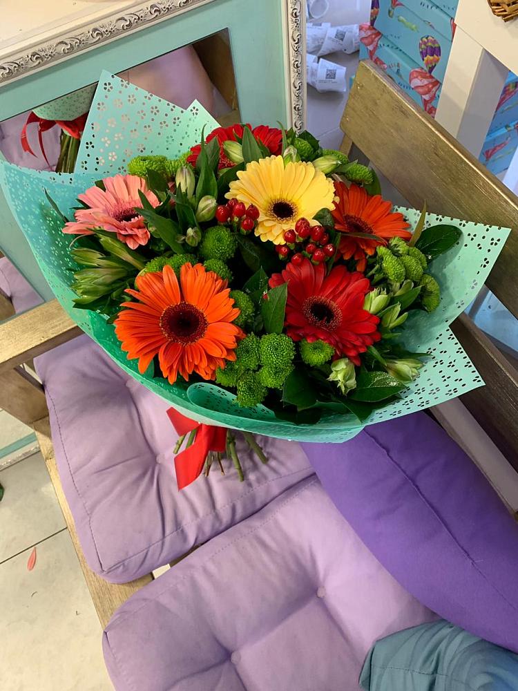 Букет цветов из: Герберы, Хризантемы и Альстромерии в Снежногорске