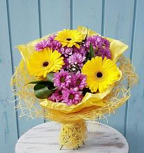 Букет цветов из:  Хризантемы и Герберы в Снежногорске