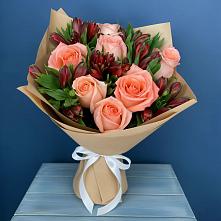 Букет цветов из:  Розы и Альстромерии в Снежногорске