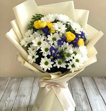 Букет цветов из:  Ирисы, Хризантемы и Розы #REPLACE_PRED# Снежногорске