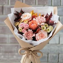 Букет цветов из:  Гвоздики, Хризантемы и Розы в Снежногорске