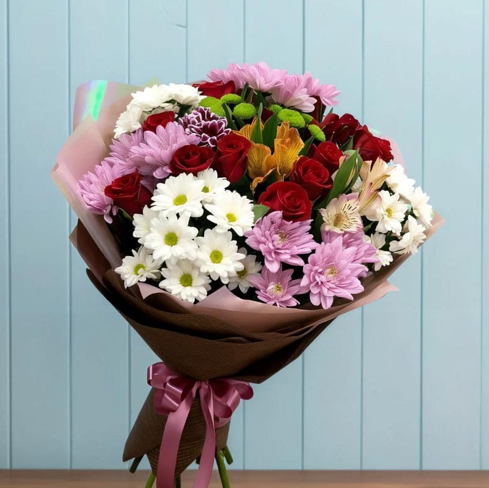 Букет цветов из: Розы, Хризантемы и Альстромерии в Снежногорске