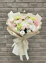 Букет цветов из:  Гвоздики, Розы, Лизиантусы и Хризантемы в Снежногорске