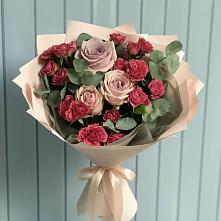 Букет цветов из:  Гвоздики и Розы в Снежногорске