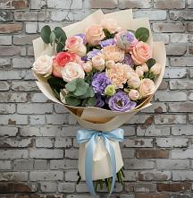 Букет цветов из:  Розы, Лизиантусы и Гвоздики в Снежногорске